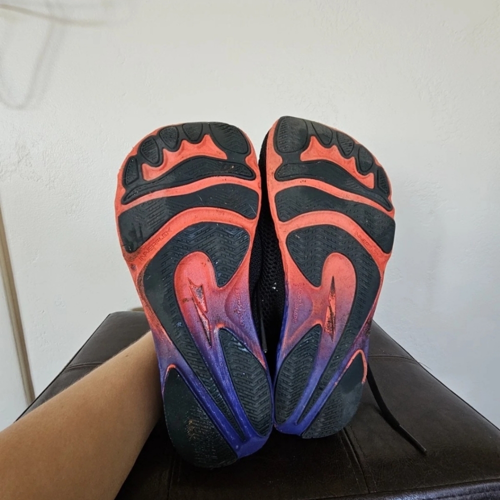 Altra Black and Red Sneakers - Picture 9 of 9